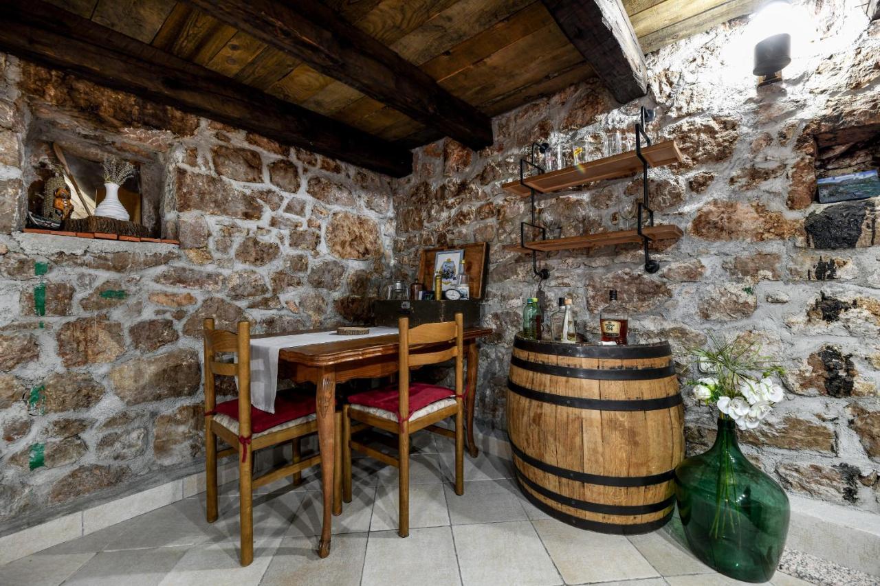 Holiday Home Skevini Dvori Starigrad Paklenica Luaran gambar