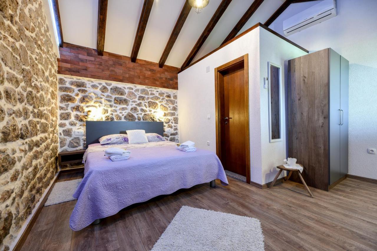 Holiday Home Skevini Dvori Starigrad Paklenica Luaran gambar