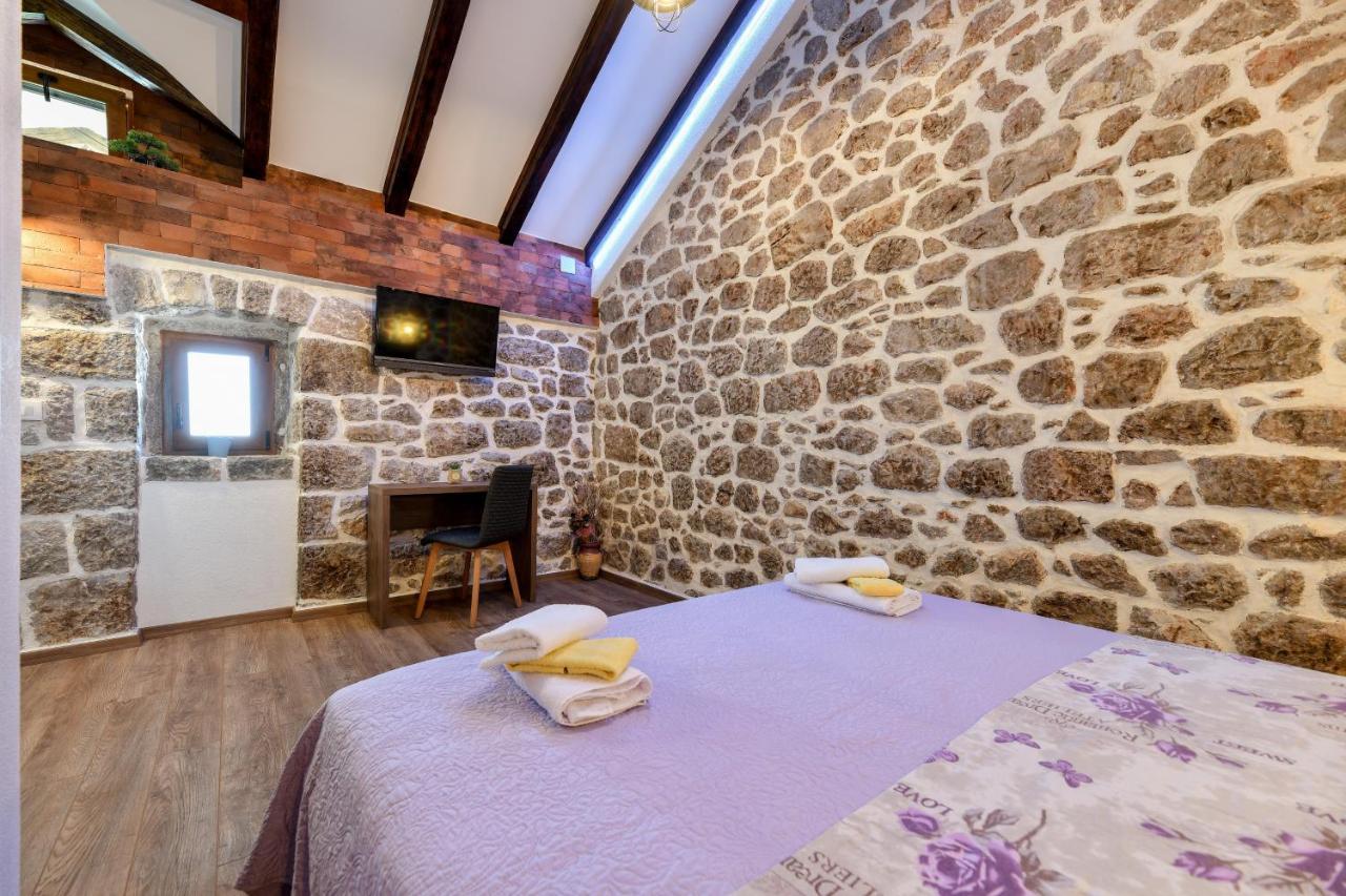 Holiday Home Skevini Dvori Starigrad Paklenica Luaran gambar